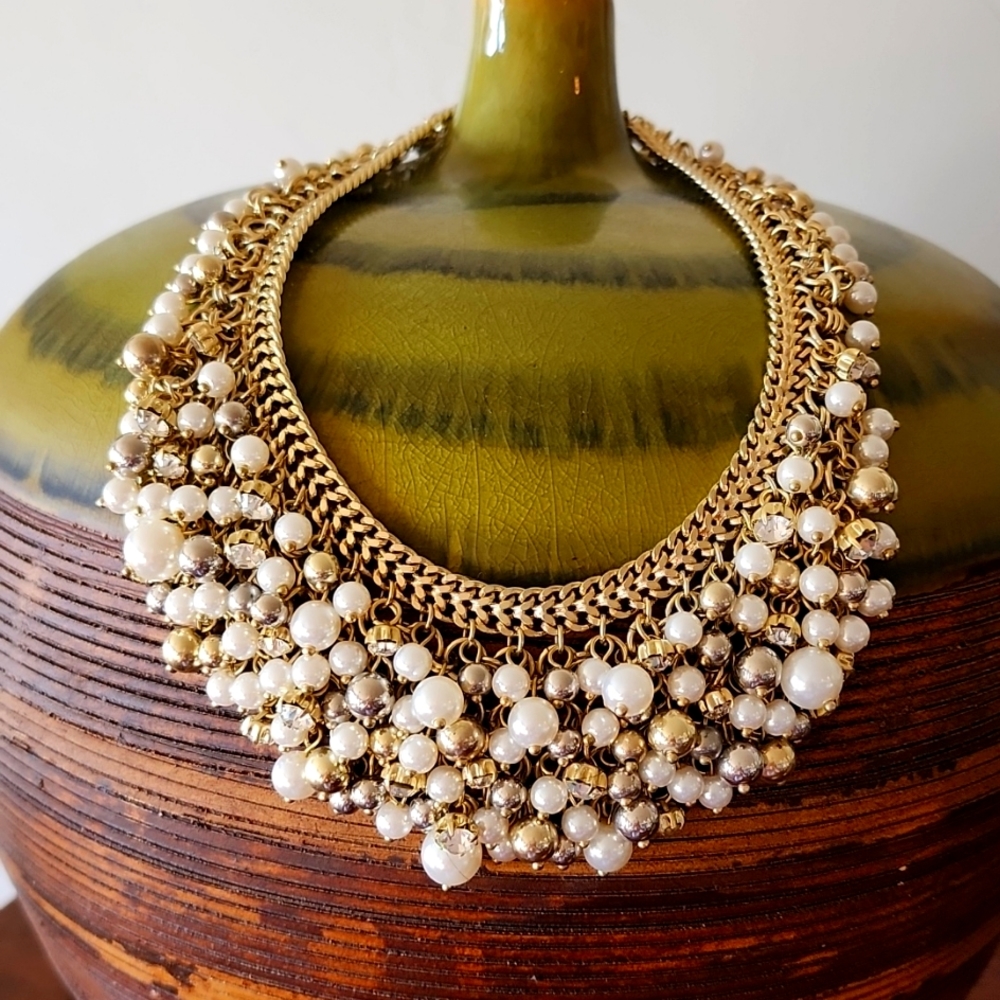 White House Black Market Chunky Women's Faux Pearl Rhinestone necklace.